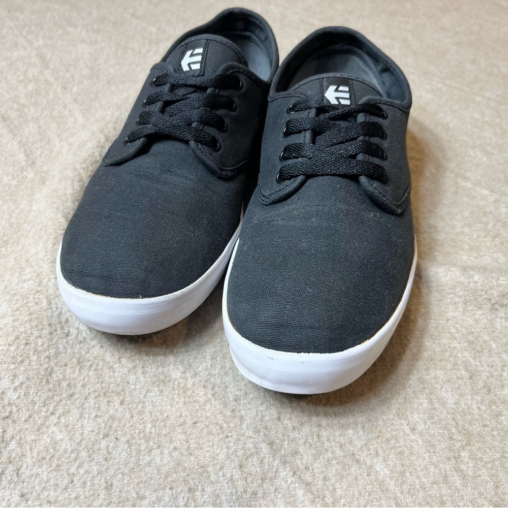 Etnies Black and White Canvas Sneakers